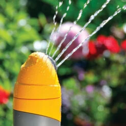 Hozelock Aquastorm 360 Sprinkler - 2332 8 Hozelock Aquastorm 360 Sprinkler - 2332 -Green Garden World 2332 spray