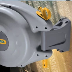 Hozelock Mini Auto Reel Hose System - 2485 -Green Garden World 2485 detail 2