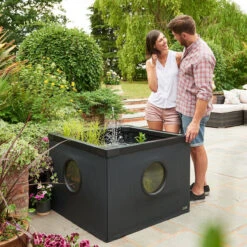 Hozelock Patio Pond Aquarium -Green Garden World 3085 lifestyle 3