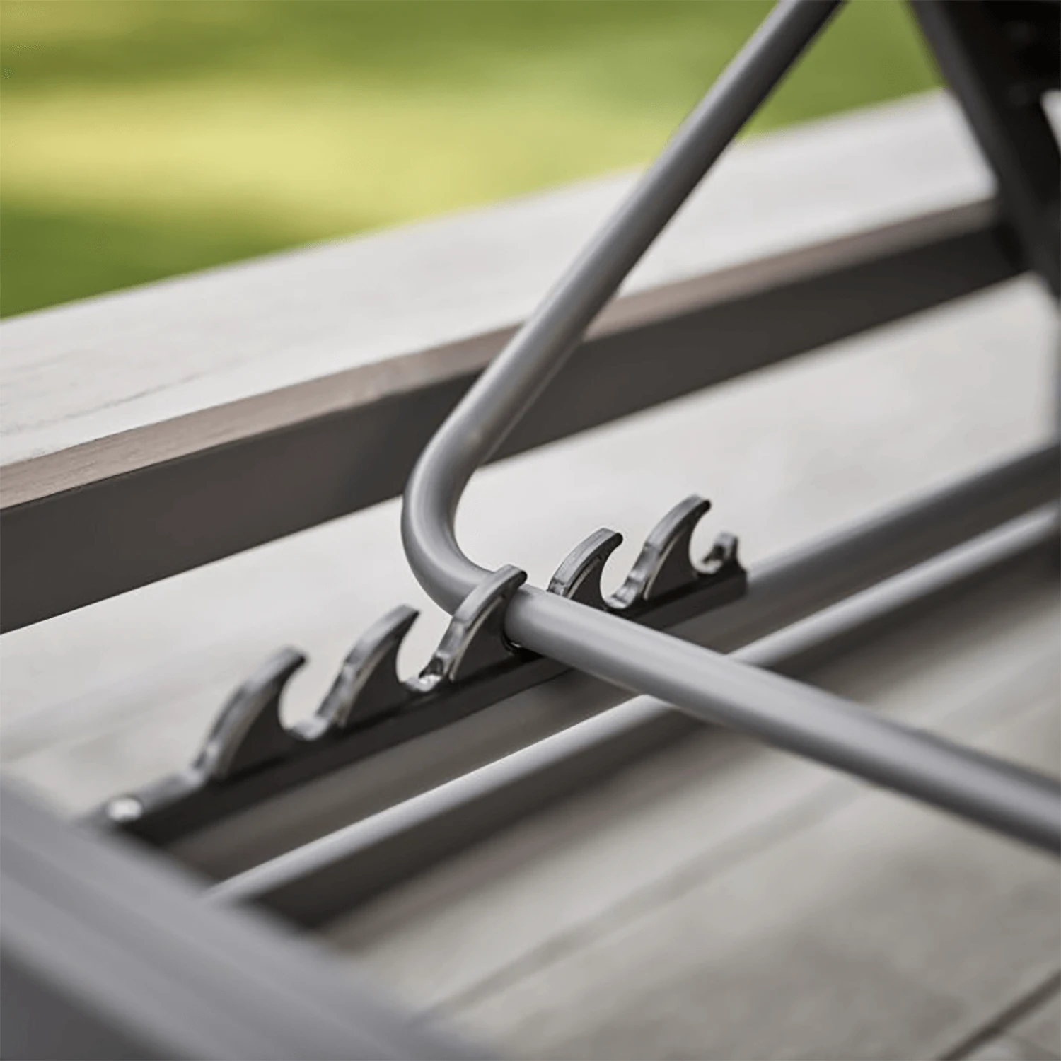 Kettler Elba Daybed In Anthracite/Teak 5 Kettler Elba Daybed In Anthracite/Teak - Image 3