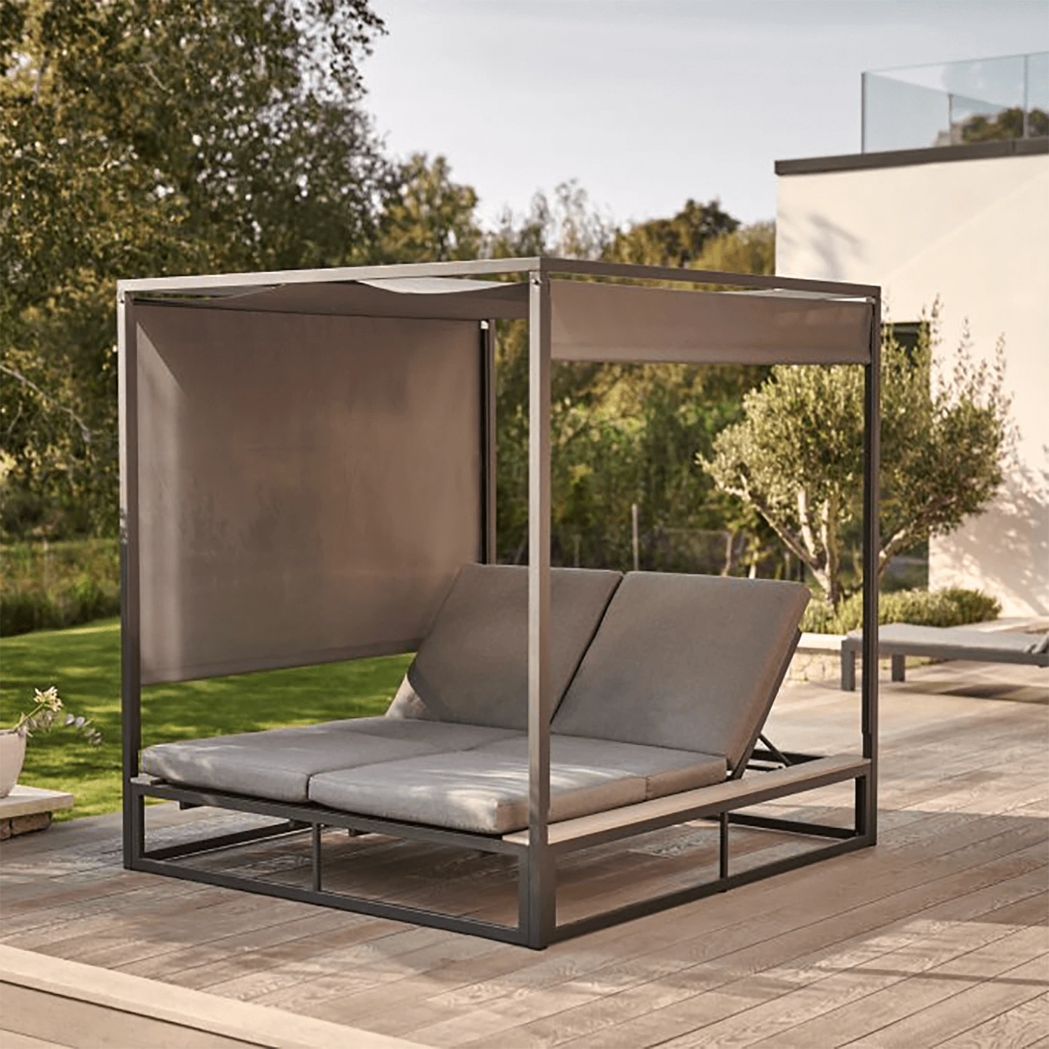 Kettler Elba Daybed In Anthracite/Teak 4 Kettler Elba Daybed In Anthracite/Teak - Image 2