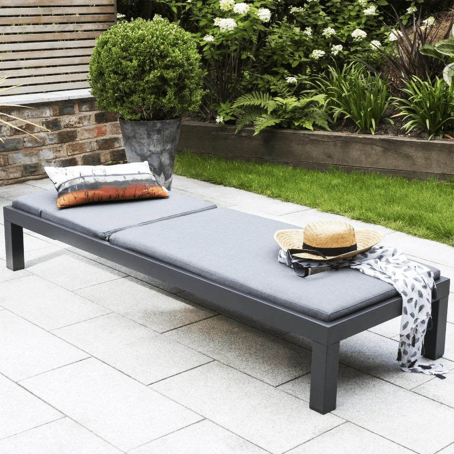 Kettler Elba Lounger And Side Table 4 Kettler Elba Lounger And Side Table - Image 2