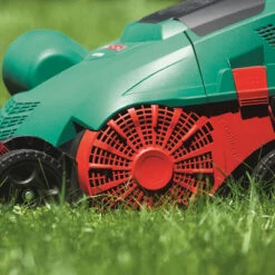 Bosch Lawn Rake ALR 900 12 Bosch Lawn Rake ALR 900 -Green Garden World alr900 close