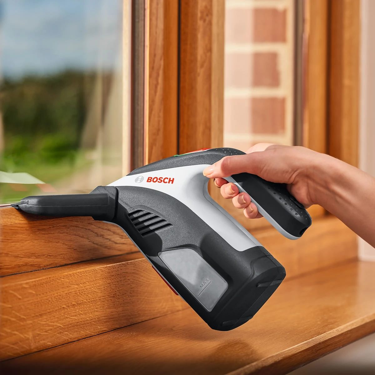 Bosch GlassVAC Window Cleaner 5 Bosch GlassVAC Window Cleaner - Image 3