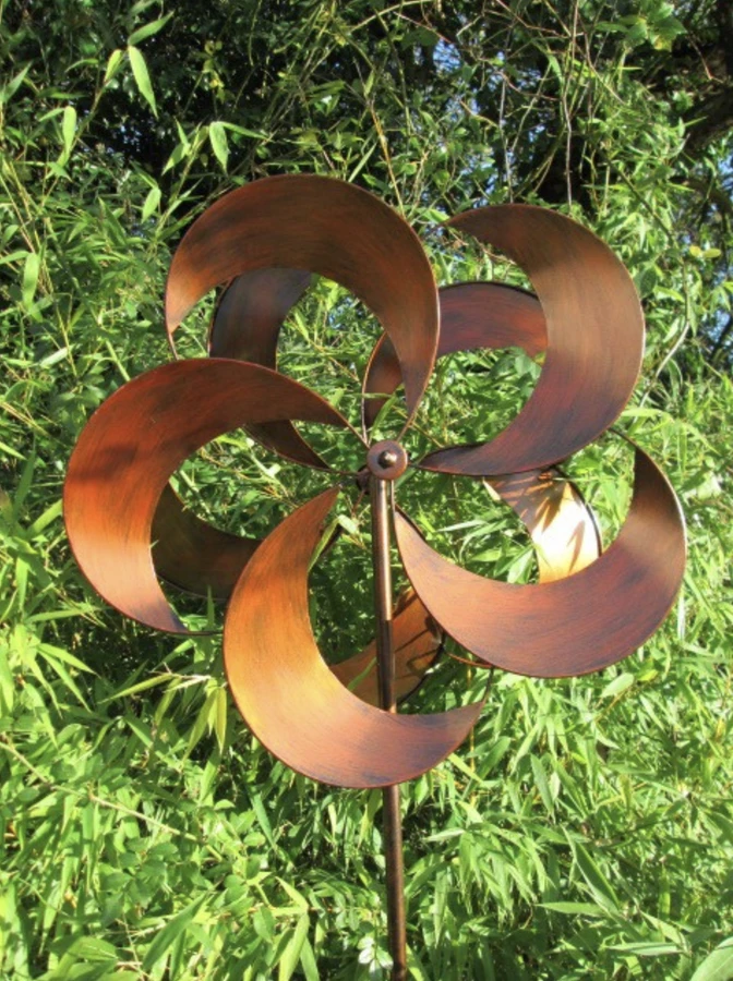 Jonart Tatton Wind Spinner - Burnished Gold 4 Jonart Tatton Wind Spinner - Burnished Gold - Image 2