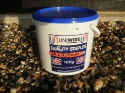 10Kg Tub Of Galvanised Fencing Staples, 30 X 3.55mm