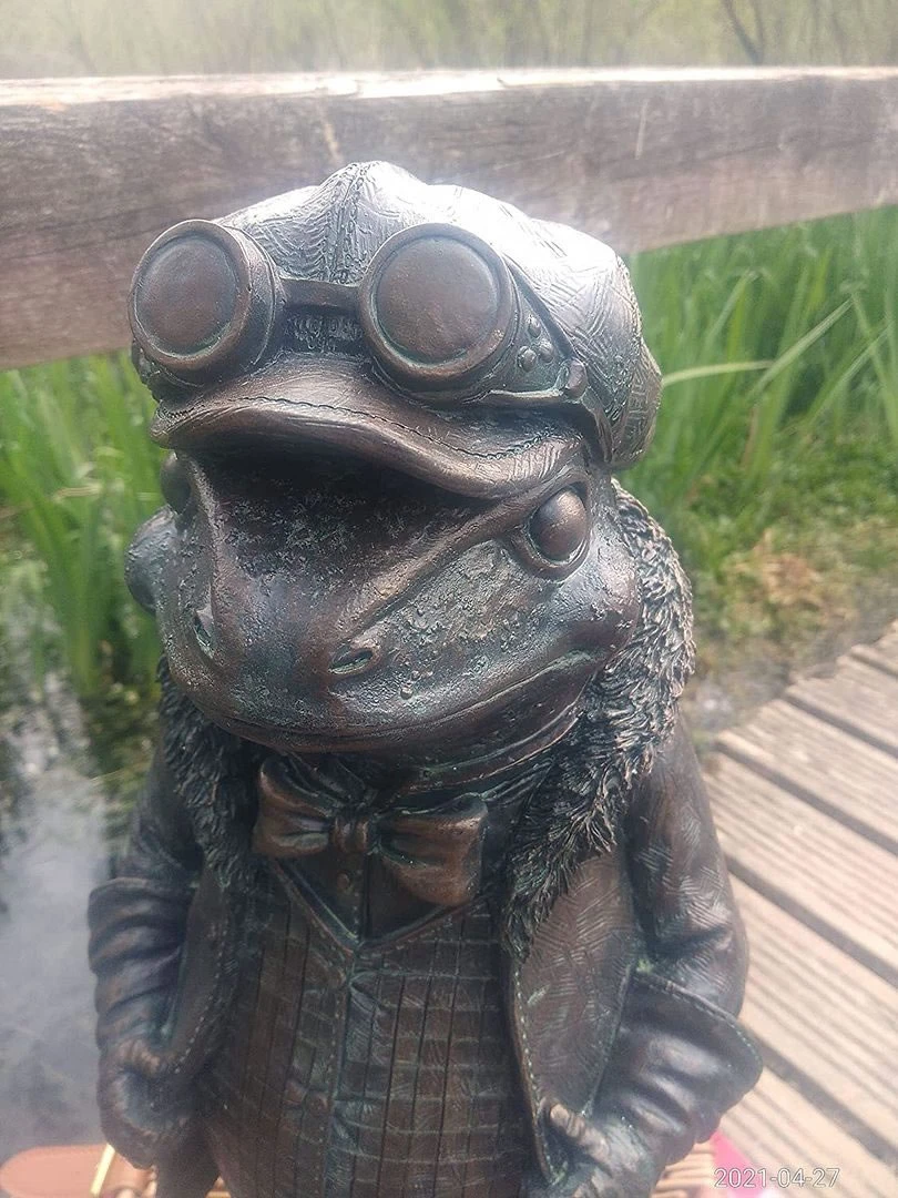 Stone Resin Wind In The Willows Sculptures: Toad, Ratty, Mole, Badger 6 Stone Resin Wind In The Willows Sculptures: Toad, Ratty, Mole, Badger - Image 4