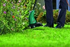 Bosch ART 23 SL Electric Grass Trimmer 11 Bosch ART 23 SL Electric Grass Trimmer -Green Garden World l BoschMKB ART 23 26 SL Usage 3 1