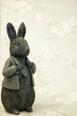 44cm Peter Rabbit Superb Sculpture Garden Ornament Solid Resin Beatrix Potter -Green Garden World l Peter Rabbit 4