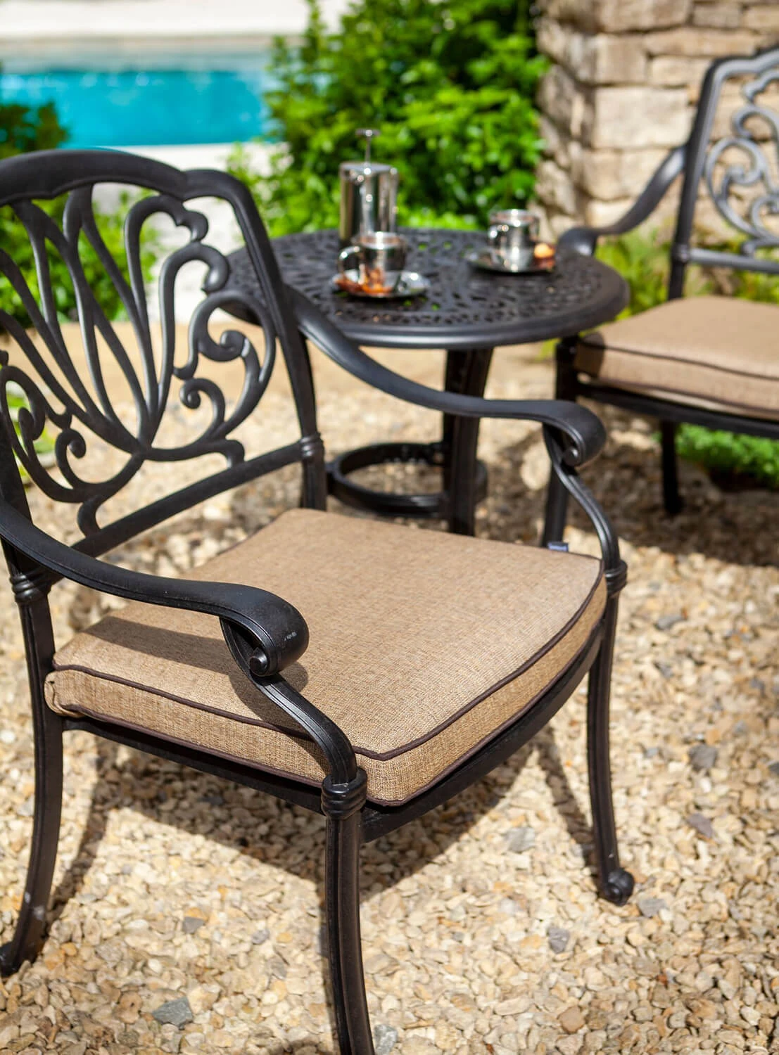 Hartman Amalfi Bistro Set In Bronze / Amber 4 Hartman Amalfi Bistro Set In Bronze / Amber - Image 2