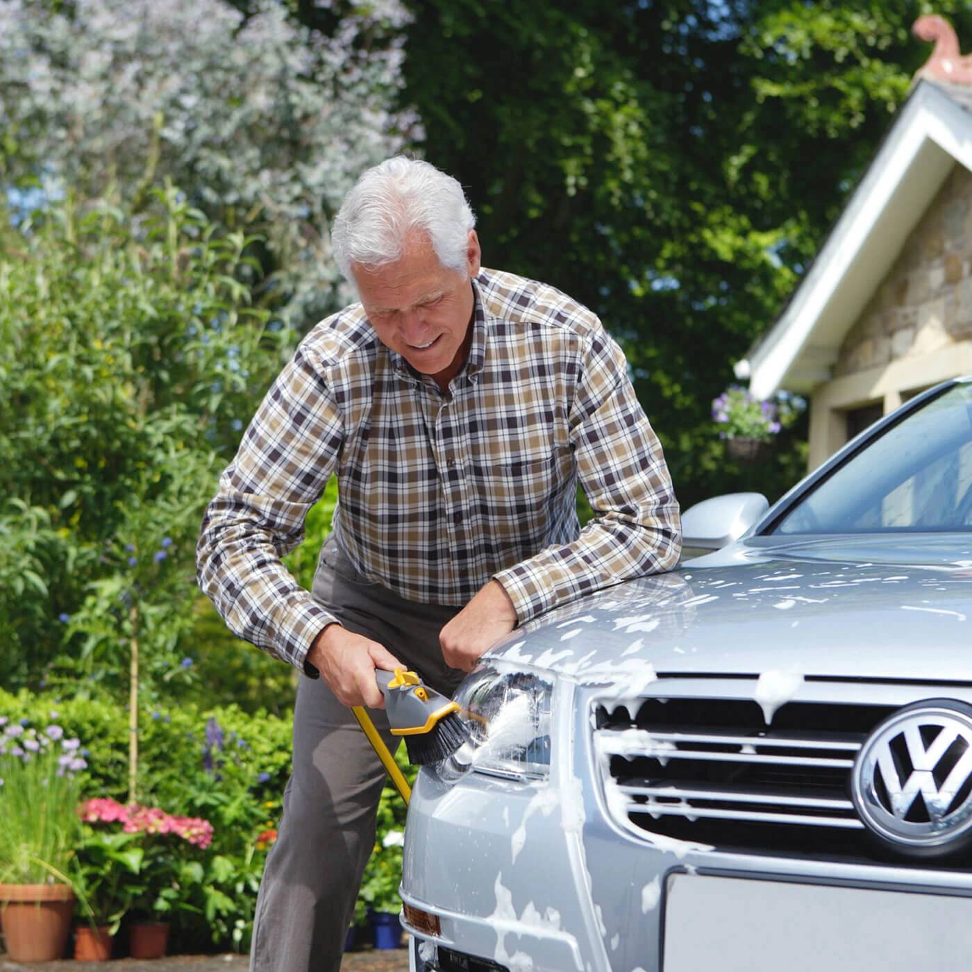 Hozelock Short Car Brush Plus - 2602 5 Hozelock Short Car Brush Plus - 2602 - Image 3