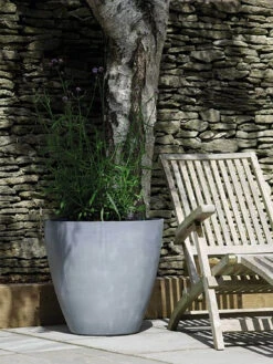 Stewart 53cm Tall Round Beton Planter In Dark Grey